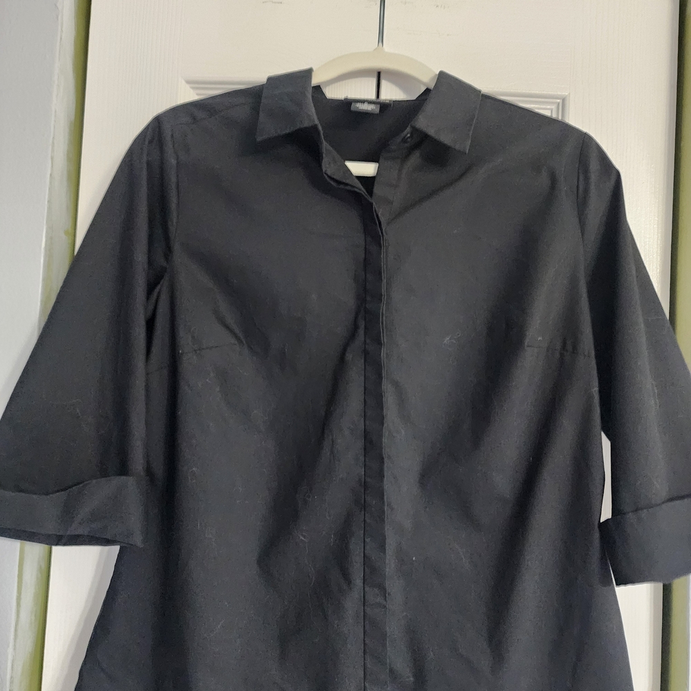 Liz Claiborne Black Women’s Button-Down Shirt